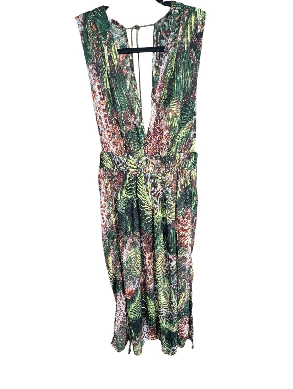 American & beyond Tropical Print V-Neck Wide Leg Jumpsuit - Green - Picture 2 of 3